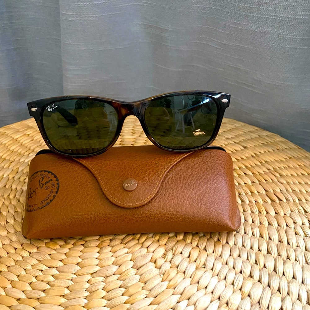 Women’s Ray Ban Wayfayer Sunglasses
